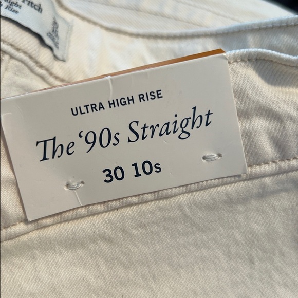 Abercrombie & Fitch Denim - Abercrombie & Fitch WhiteDenim Jeans, 30 10S Ultra High Rise NWT 90’s Straight